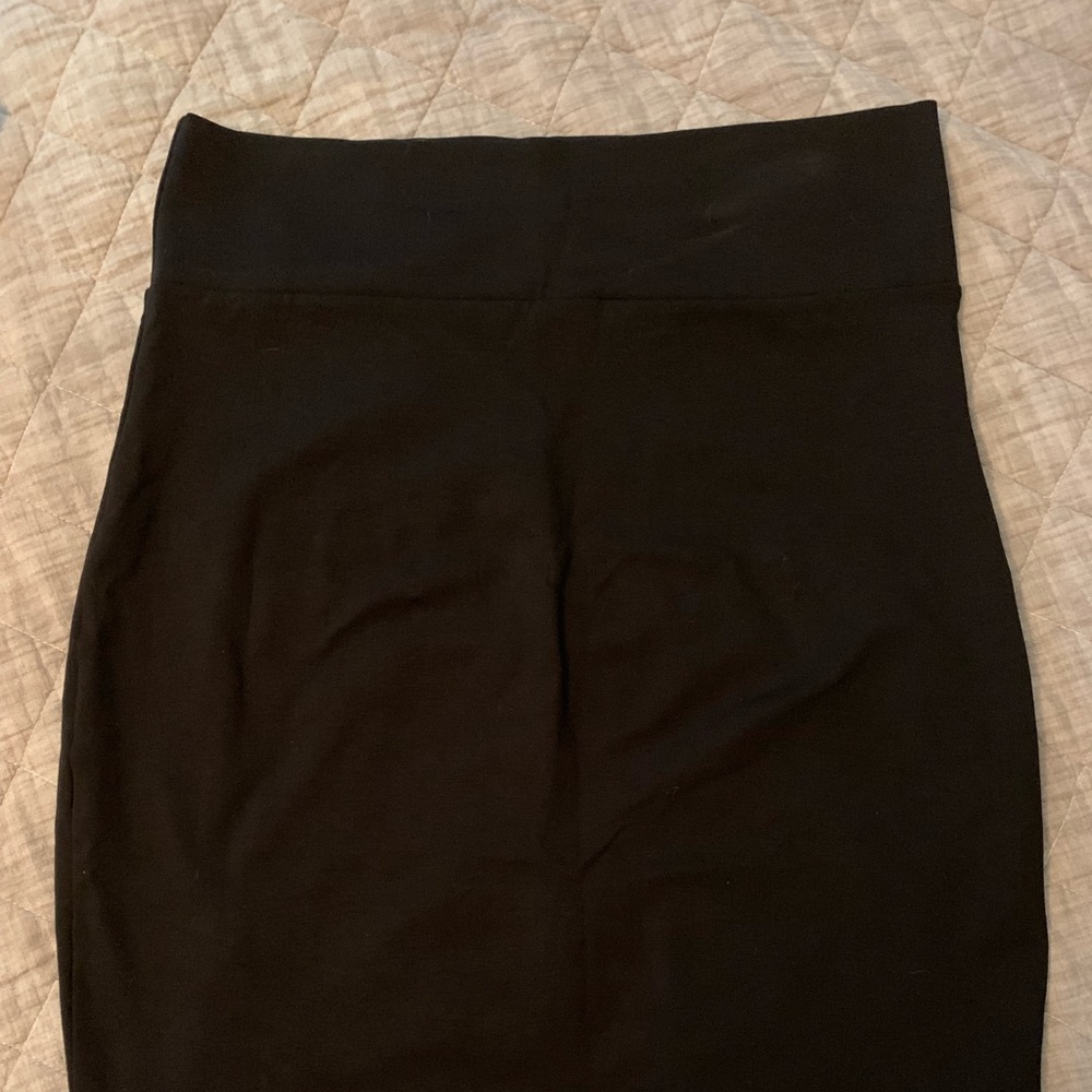 EUC stretchy black pencil skirt Agnes & Dora